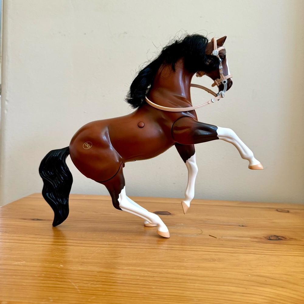 Vintage 90s Grand Champions Model Horse Sound N Action Rearing Bay Stallion